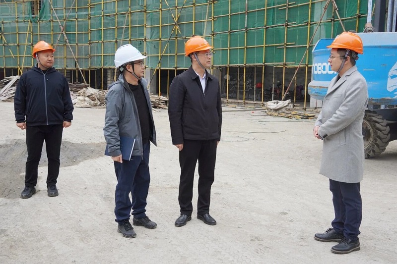 2025-12-08_100827676